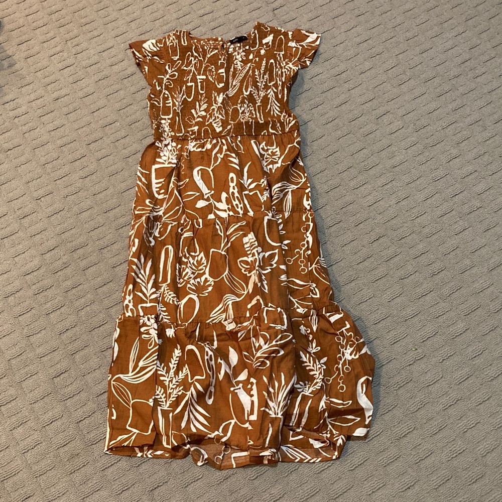 Chic Brown and White Floral Maxi Dress